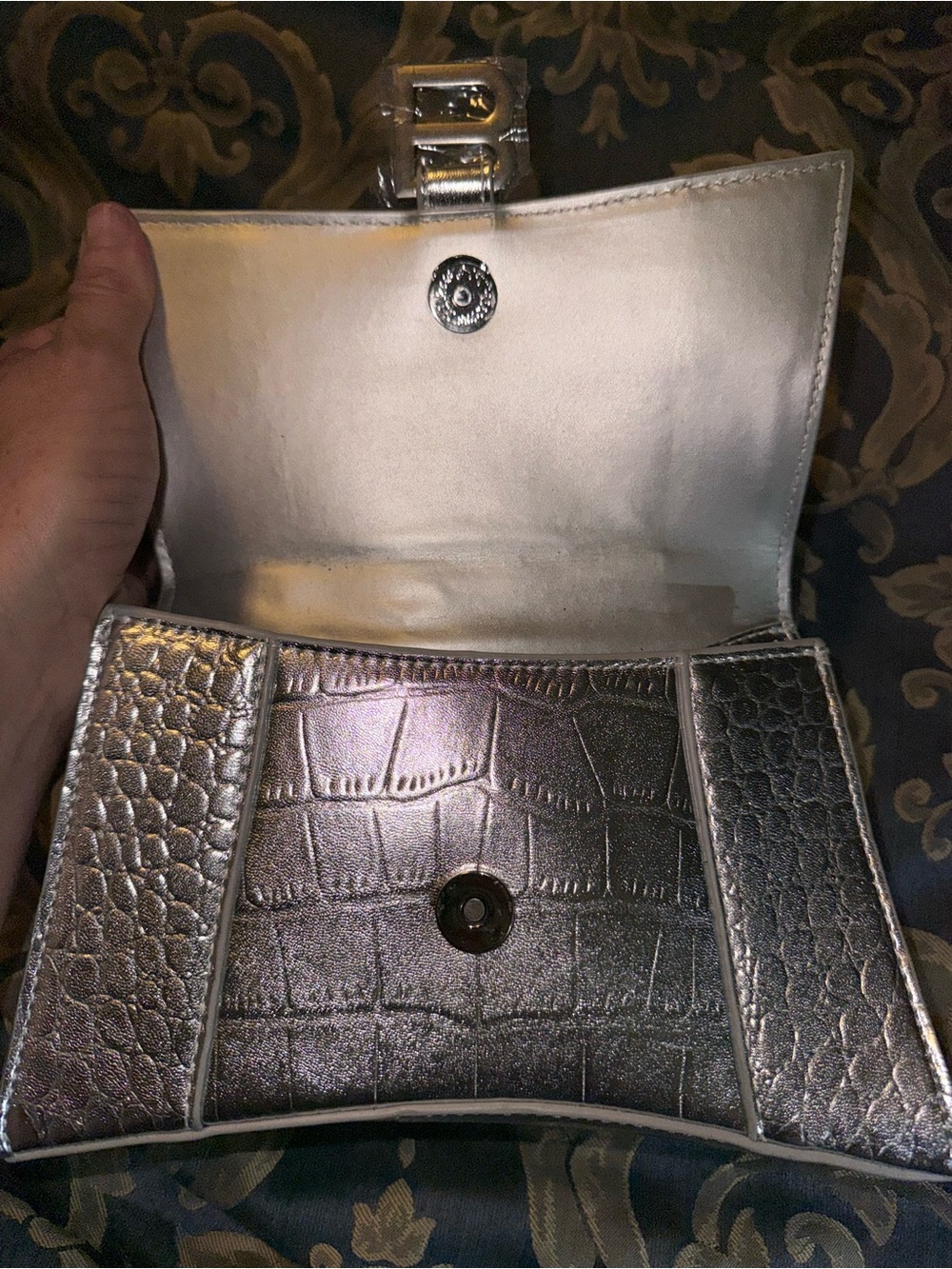 Designer Inspired Silver Croc-Embossed Top Handle Bag - Picture 7 of 9